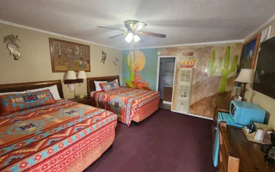 Photo 3 - Smokey Bear Motel