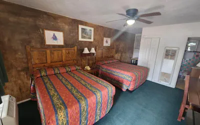 Photo 5 - Smokey Bear Motel