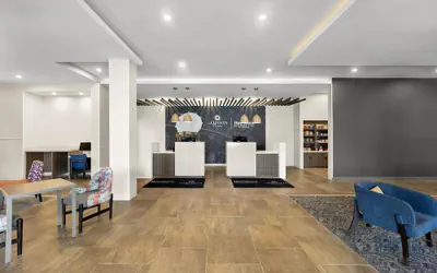 Photo 3 - La Quinta Inn & Suites by Wyndham Mebane