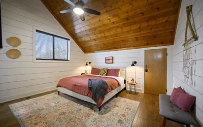 Photo 5 - Quiet/private Cabin - Couples/family - Ideal Location