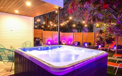 Photo 4 - Hot Tub Club - 6min Walk To Rainey St