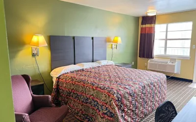Photo 2 - Relax Inn