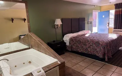 Photo 5 - Relax Inn