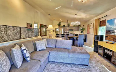 Photo 2 - Jade Beach Retreat