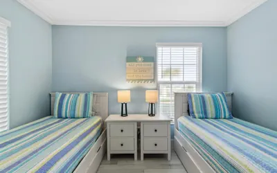Photo 3 - Colony Beach Club 101
