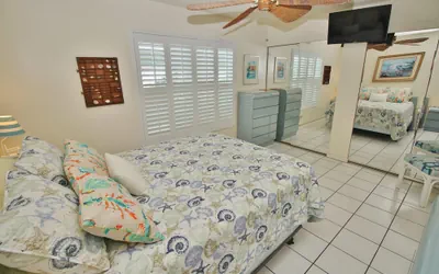 Photo 3 - Colony Beach Club 132