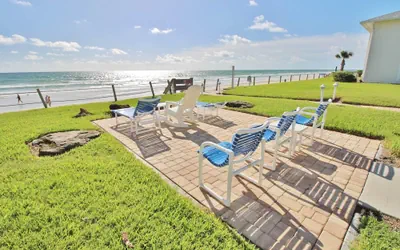 Photo 2 - Colony Beach Club 132