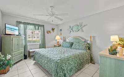 Photo 5 - Colony Beach Club 139