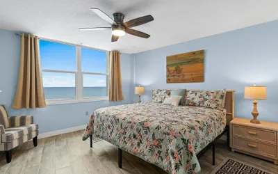 Photo 5 - Coronado Towers 703