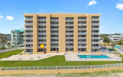 Photo 2 - Oceania Plaza 202