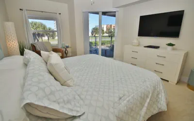 Photo 2 - Oceanwalk 20-205