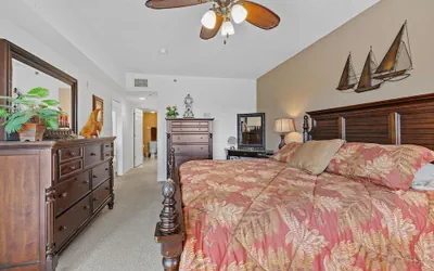 Photo 2 - Oceanwalk 9-604