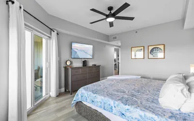 Photo 2 - Oceanwalk 5-405