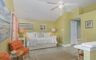 Photo 3 - Little Coastal Cottage - Cute 1 1