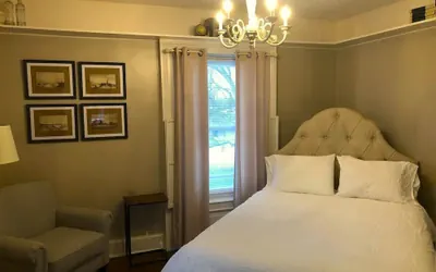 Photo 5 - The Vine Bed & Breakfast LLC