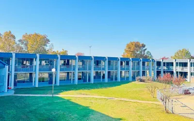 VIP INN AND SUITES