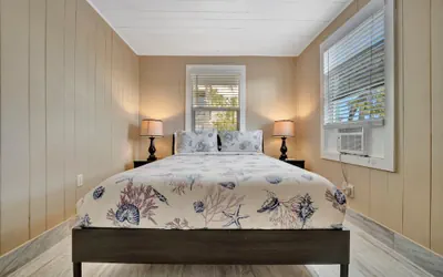Photo 3 - Stones Throw Beachfront Luxury Suites