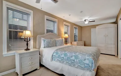 Photo 5 - Stones Throw Beachfront Luxury Suites