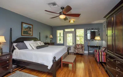 Photo 4 - Oakland Manor House