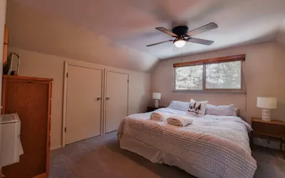 Photo 4 - Charming Cherokee Cabin Secluded Stay for 6 Just 10 Minutes to Tahoe!
