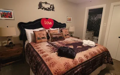 Photo 5 - The Bear Den