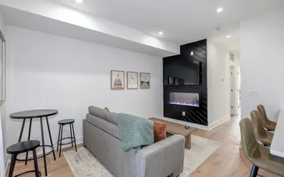Photo 5 - Capitol Hill Suites - Unit 9