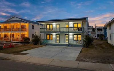Photo 5 - Elvi s Beach House Unit B