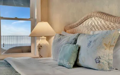 Photo 3 - Stones Throw Beachfront Family Suite 3 Views