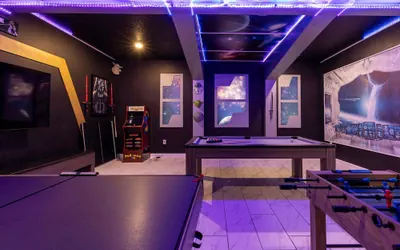 Photo 3 - Luxury 9BR Villa Poolside Bliss n Pool Table Fun