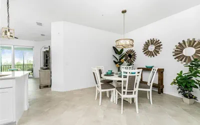 Photo 4 - 14141 Heritage Landing Blvd #931