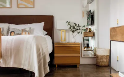 Photo 3 - 2 Rooms, Sleeps 8 Retro Hotel w/ Pool Wesley King Studio Buyout by Avantstay