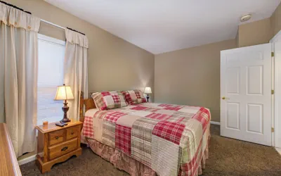 Photo 4 - Colonial Crest Condo Unit #113