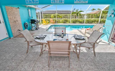 Photo 3 - Orange Cove Heated Pool Oasis of Calm - Look