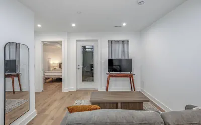 Photo 5 - Capitol Hill Suites - Unit 3