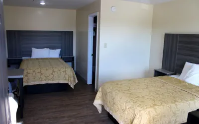 Photo 4 - Homestead Inn