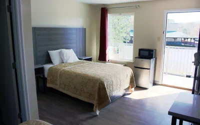 Photo 5 - Homestead Inn