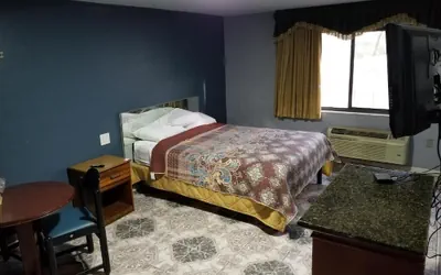 Photo 2 - Budget Motel