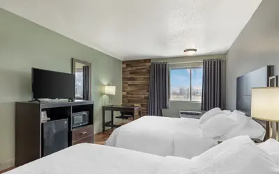 Photo 5 - HOTEL FUZION INN & SUITES