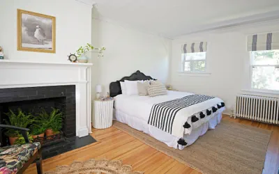 Photo 3 - Bellport Inn