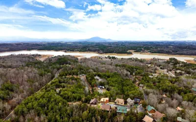 Photo 5 - Mountains are Calling by Avantstay Sleeps 8 Hot Tub + Game Loft Located in Douglas Lake Resort