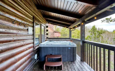 Photo 3 - Mountains are Calling by Avantstay Sleeps 8 Hot Tub + Game Loft Located in Douglas Lake Resort