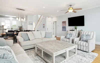 Photo 4 - Oceanfront w/ Pool, Panoramic Deck Views, 5bdr Folly Ocean Breeze by Avantstay
