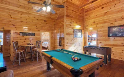 Photo 2 - 100 Guests Blackthorn: Sister Smokies Homes Luxury Mountain Retreat