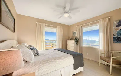 Photo 4 - Beautiful Views Easy Beach & Bay Access