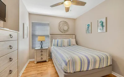 Photo 3 - Beach Front 603