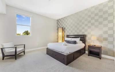 Photo 3 - Two-Level Town House-Doral location-We Host