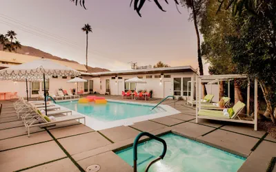 Photo 4 - 3 Private 1 Bedroom Units at The Wesley Sleeps 12
