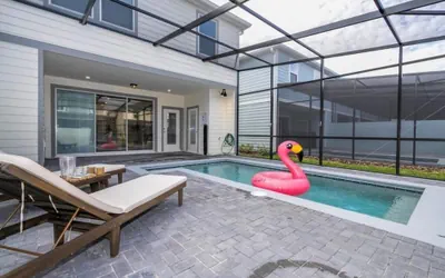 Photo 2 - Relaxing Getaway With Private Pool & Lake View