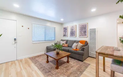 Photo 4 - Luxe Loft - UNR Pet Friendly