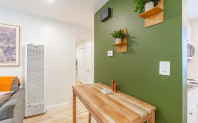 Photo 3 - Luxe Loft - UNR Pet Friendly